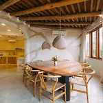 Nuanu Suites & Accommodations