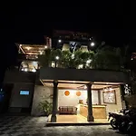 Villa Karma Loka