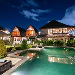 Canggu Wooden Green Paradise