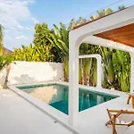 Villa Platform Luxe 3Br Villa In Canggu By Azure Near Oldmans
