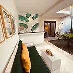 La Belle Villa