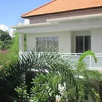 Oxy House Bali