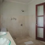 Chichi\'S Bungalows & Suites