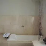Chichi\'S Bungalows & Suites