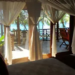 Teluk Indah Beach & Pool Villa