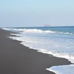 Beachfront Villa Black Pearl