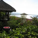 Kembali Beach Bungalows