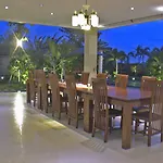 Villa Beachside