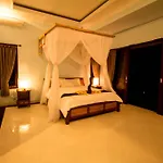Ratna Villa