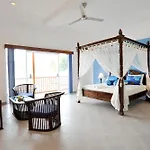 Aquarius Beach Hotel