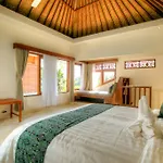 Pesantian Villa And Warung