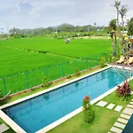 Villa Tangtu Beach Inn