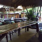 Topi Inn