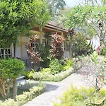 Taman Lily\'S Hotel