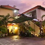 D\'Lumbung Suites And Residence