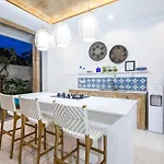 Ambermoon Villa 2