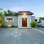 Villa J Deluxe