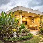 Kubu Kayu Villas