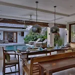 Villa Nikara