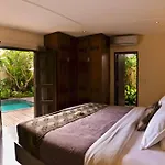 Elok Villas