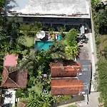 Ryanbagus Guest House