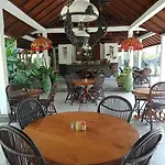 Rini Hotel