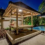 Lokal Bali Hostel