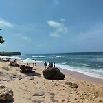 Balangan Paradise Hostel And Restaurant