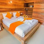Dinatah Lembongan Villas