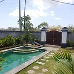 Cantika Guest House
