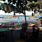 Barracuda Beach Hostel