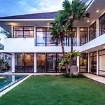 Villa Nonnavana - 12-Minute Walk To Batu Bolong Beach