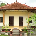 Nusa Garden Bungalow