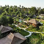 Kubu Kangin Resort