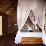 Laguna Reef Huts