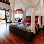 Villa Bukit Malas
