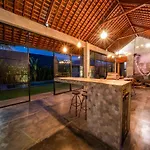 Villa Wirtiga - Elegant 3Bdr Villa In The Heart Of Canggu!