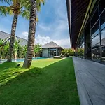 Villa Wirtiga - Elegant 3Bdr Villa In The Heart Of Canggu!