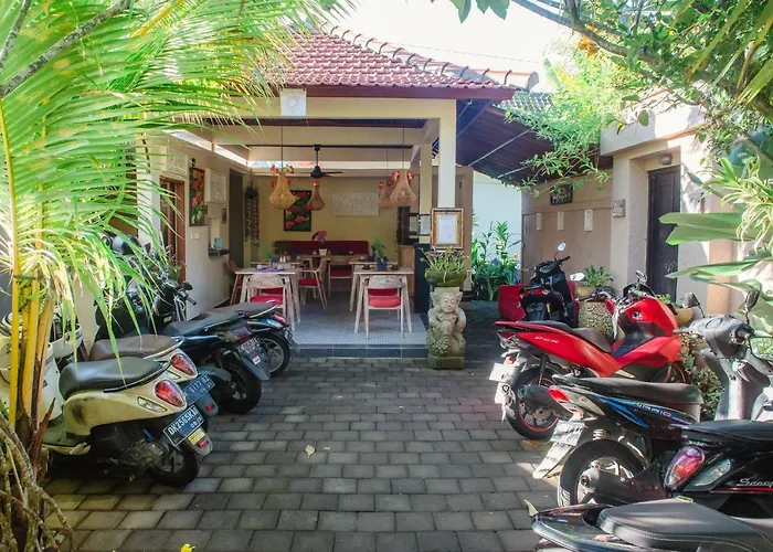 Ratna Villa