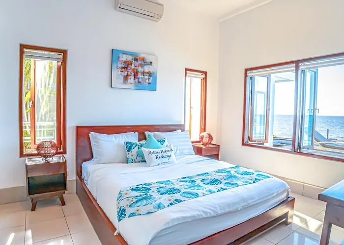 Air Sanih Beach Villa