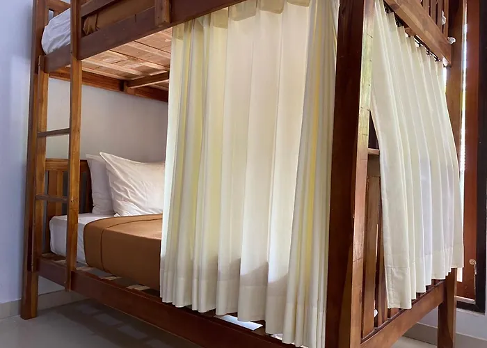 Bintang Hostel And Homestay