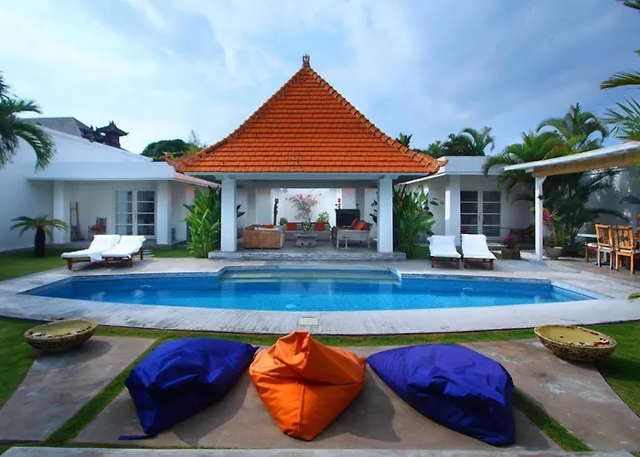 Villa Mutiara Putih By Optimum Bali Villas