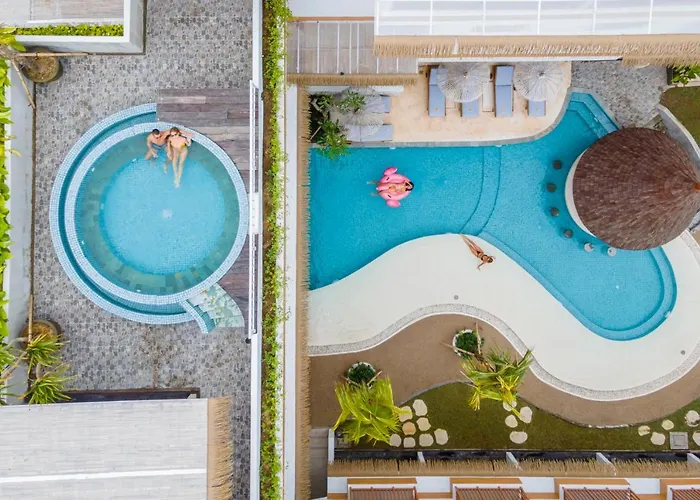 Roomates Surf Camp Canggu By Ini Vie Hospitality