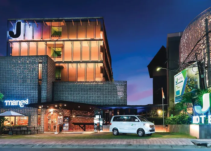 J Hotel Kuta