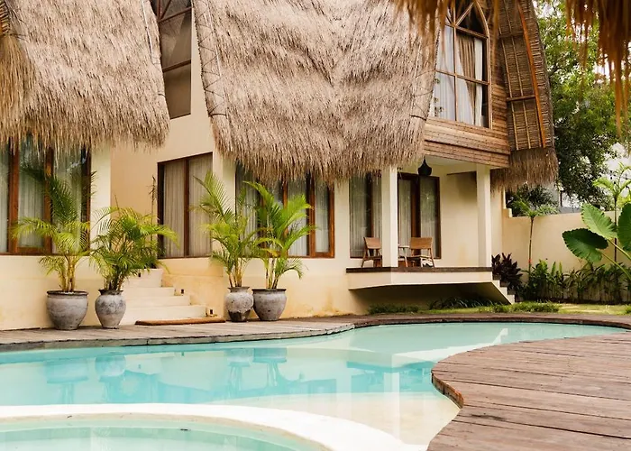 Lulu\'S Villas