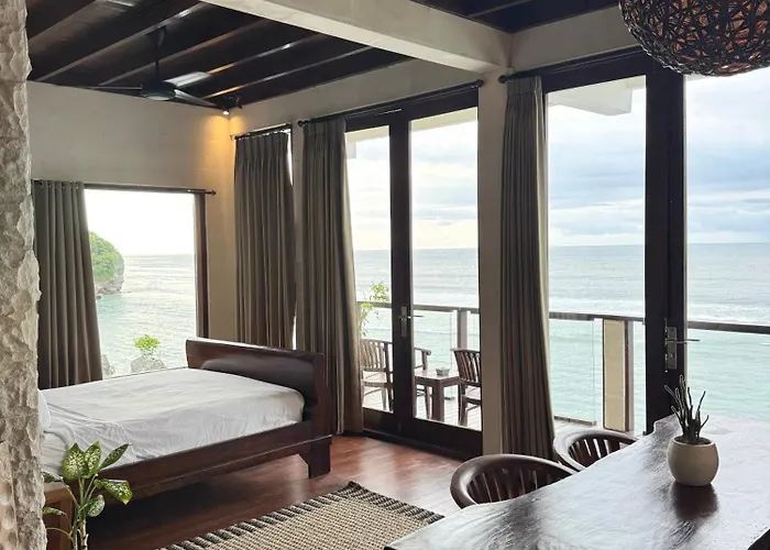 Bale Bingin Beachfront Stay