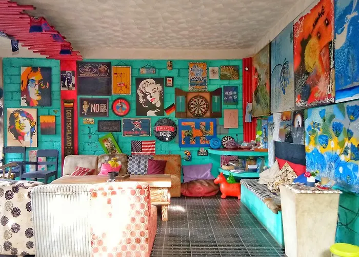 Rumah Warna