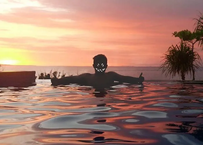 Dodol Lembongan Cliff Sunset