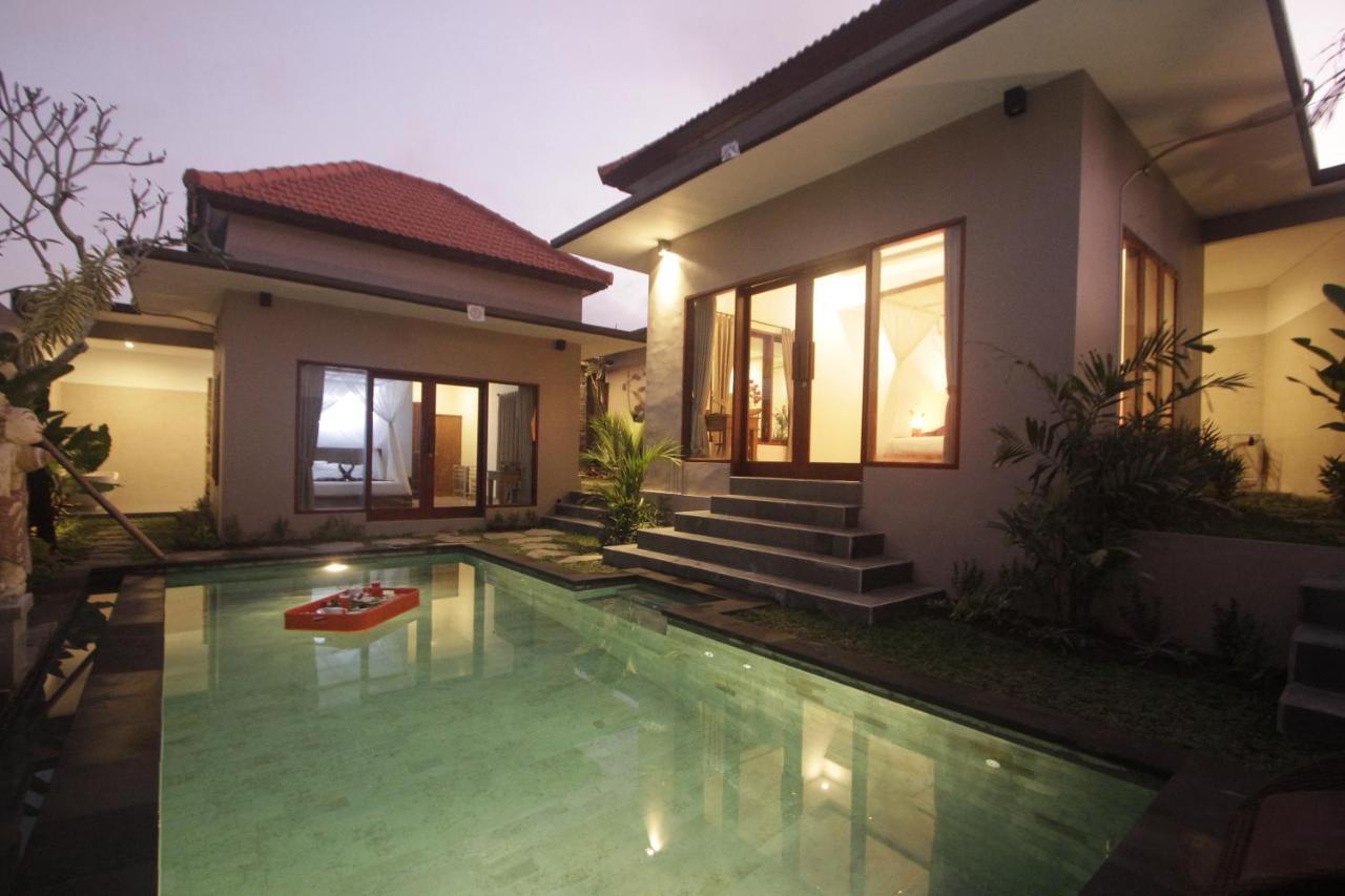 Villa Ratna *