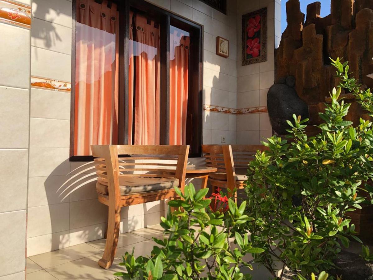 Kerti And Restaurant Hotel 2*